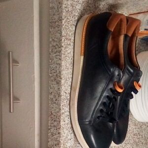 Hush Puppies Black and Brown Sneakers